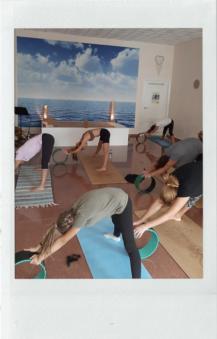 fotos en el tao azul centro de yoga en nerja